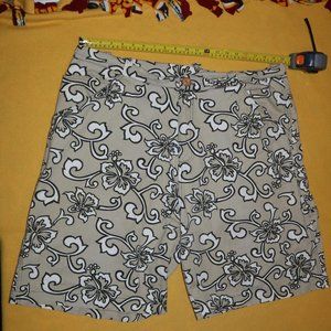 Nine Deep HAWAIIAN Jean Shorts - Waist 40x9.5 Inseam - Length 23.5 - Rise 15